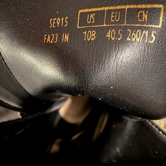 NEW STUART WEITZMAN 32MM Crystal Buckle Suede Ankle Boots - Picture 10 of 13